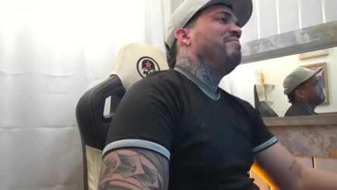 angellatino0 online show from October 20, 7:13 am