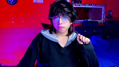 Snapshot of angellonfire chatting on February 4, 8:24 am Angel  online show from February 4, 8:24 am