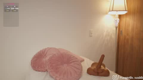   online show from March 27, 11:33 am