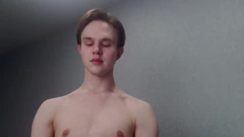 Angel online show from March 1, 6:43 pm