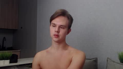 Angel online show from December 4, 9:09 am