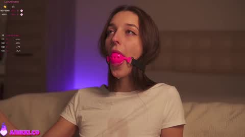 Nikki online show from February 12, 2:43 pm