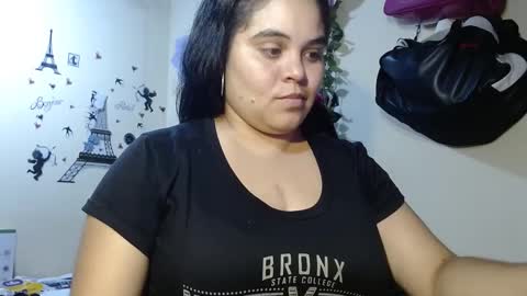 Snapshot of angelsexhotlatin chatting on October 9, 2:06 am angelsexhotlatin online show from October 9, 2:06 am