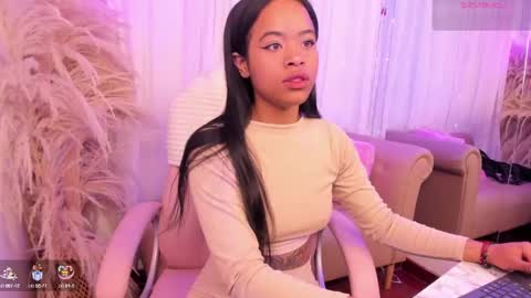 Snapshot of angelsmia_ chatting on September 25, 4:30 am  MIA available content ask online show from September 25, 4:30 am