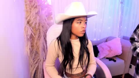 Snapshot of angelsmia_ chatting on October 29, 5:09 am  MIA available content ask online show from October 29, 5:09 am