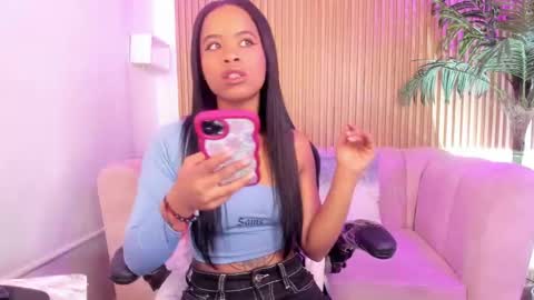 Snapshot of angelsmia_ chatting on September 24, 4:19 am  MIA available content ask online show from September 24, 4:19 am