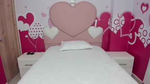Snapshot of angelstonne_ chatting on February 27, 10:01 am Angel online show from February 27, 10:01 am