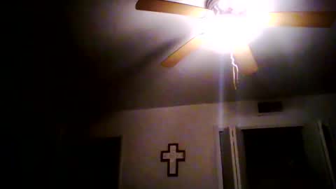 angelvanderpool71 online show from April 14, 4:16 am