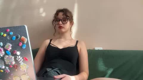 Lisa online show from November 14, 1:13 pm