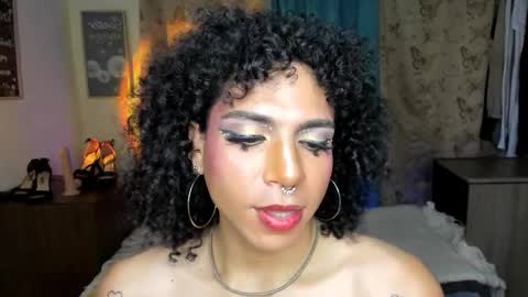 angelwhitte online show from March 10, 2:27 am