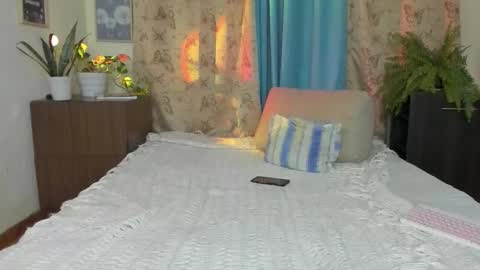 angelwhitte online show from November 20, 4:04 pm