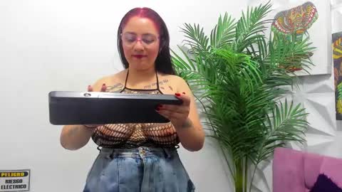 anggie online show from December 17, 11:17 am