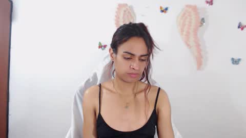 ints marianaroldan945 online show from March 6, 6:30 am