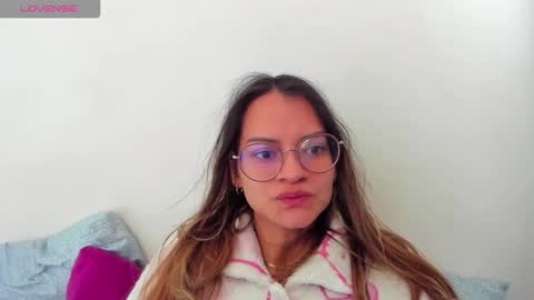 AngiePirs online show from December 15, 3:08 pm