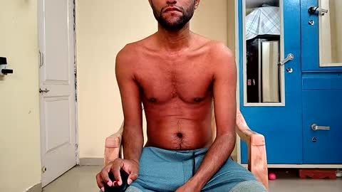 Tutu22 online show from February 4, 2:04 am