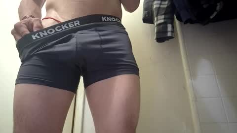 angrychicks83 online show from May 9, 12:22 pm