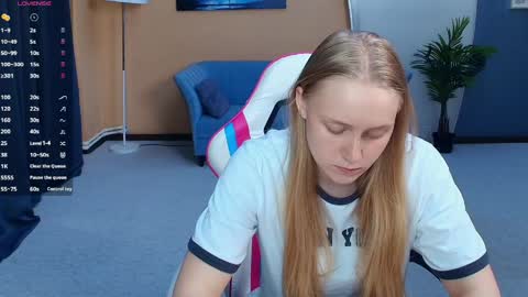 Violet online show from June 1, 8:48 am