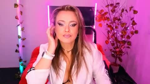 Snapshot of anielafox chatting on October 8, 7:14 am Aniela online show from October 8, 7:14 am