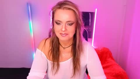 Snapshot of anielafox chatting on September 16, 7:33 am Aniela online show from September 16, 7:33 am