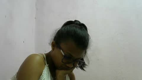 anielah online show from October 6, 6:26 pm