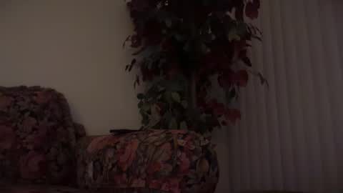 AnishnaabeNympho69 online show from April 4, 4:52 am