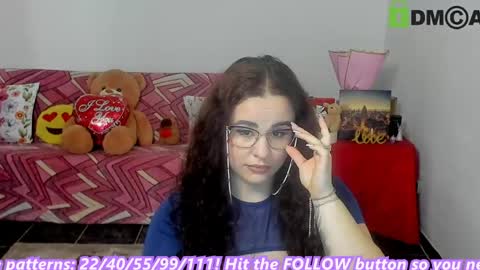 AnissyaX online show from April 17, 4:48 am