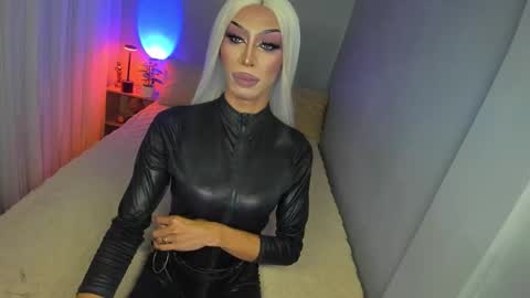 Miss Ann online show from October 9, 3:45 am