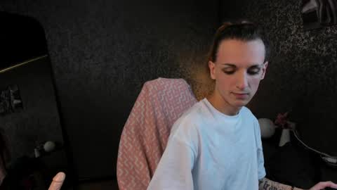 Angel online show from March 7, 6:41 pm