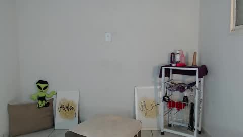 Hello My name is NaiaraPv is OPEN online show from November 13, 1:08 am