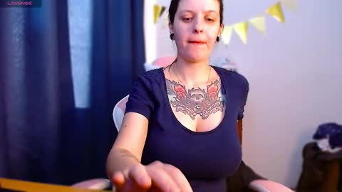 Ann online show from February 23, 1:21 pm