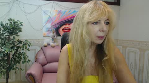 Snapshot of anna_ditrih chatting on February 4, 12:55 pm Anna Ditrih online show from February 4, 12:55 pm