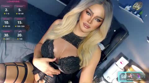 Miss Anna online show from March 27, 11:00 am