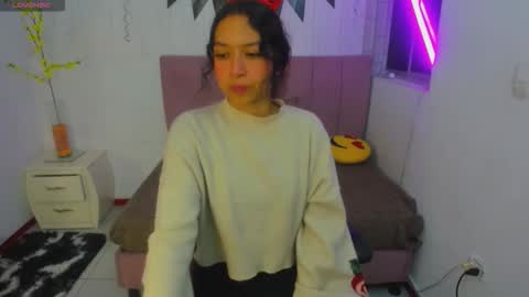 Snapshot of anna_moon18 chatting on October 17, 4:49 am ANNA online show from October 17, 4:49 am