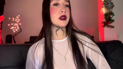 Snapshot of annaa__ chatting on December 23, 2:35 am annaa__ online show from December 23, 2:35 am