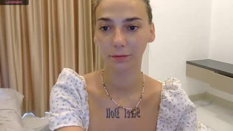 annabishop online show from October 26, 1:17 am