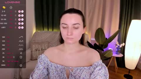 Anna online show from March 12, 8:30 am