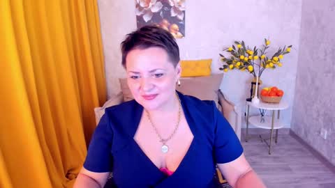 annacorlane online show from May 6, 12:33 pm
