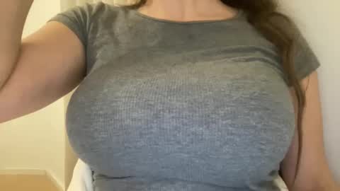 annagal18 online show from March 13, 8:12 pm