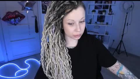 Anna online show from February 8, 5:27 pm