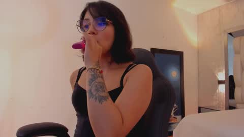 Annara Lein online show from December 3, 5:08 am