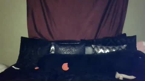 annaskylar online show from December 24, 5:27 am