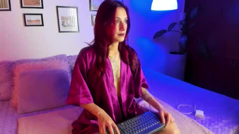 Anne online show from March 28, 3:52 am