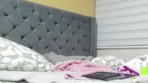       online show from April 4, 11:01 pm