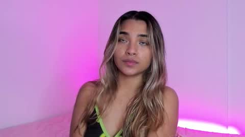 Snapshot of annebull_ chatting on September 25, 10:55 am Anne online show from September 25, 10:55 am