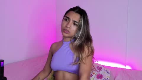 Snapshot of annebull_ chatting on September 24, 9:49 am Anne online show from September 24, 9:49 am