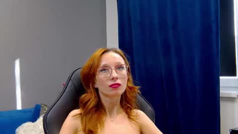 Snapshot of annehove chatting on February 24, 11:54 am Anne online show from February 24, 11:54 am