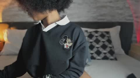 Anneth online show from November 12, 8:11 pm