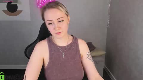 Joyce Howard online show from March 19, 5:57 am