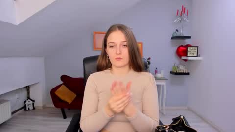 annewilsonn online show from March 19, 1:05 pm