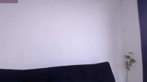 Snapshot of anni_wine___ chatting on February 18, 9:42 pm ANNI online show from February 18, 9:42 pm